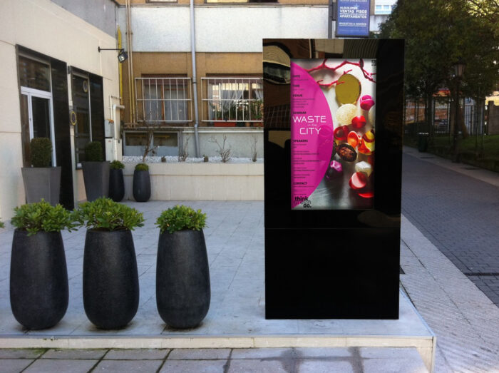 Outdoor Banners - Image 2